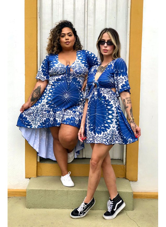 vestido babado estampado