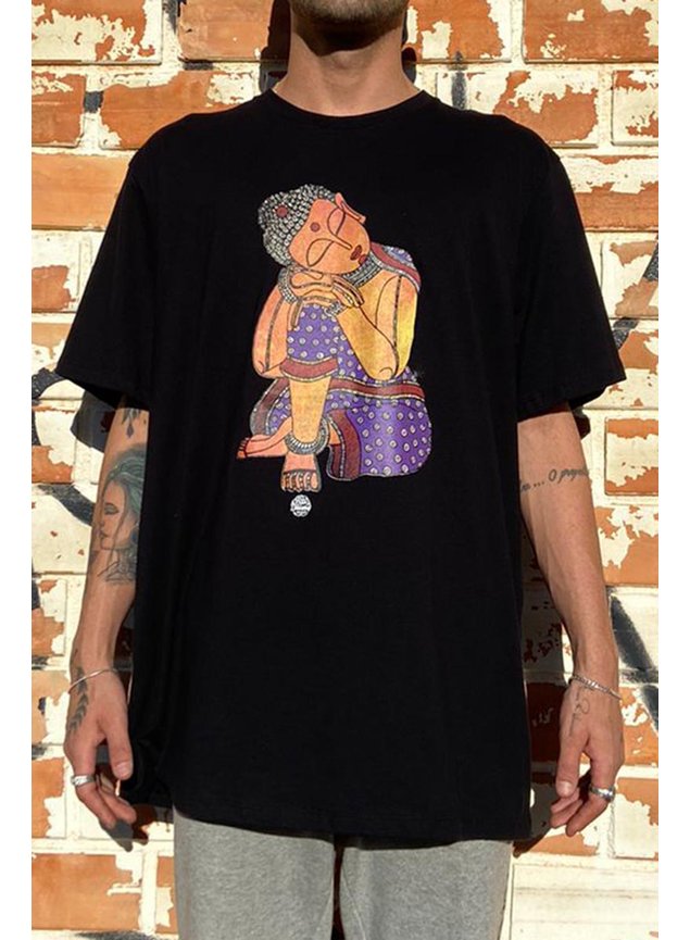 camiseta preta buda
