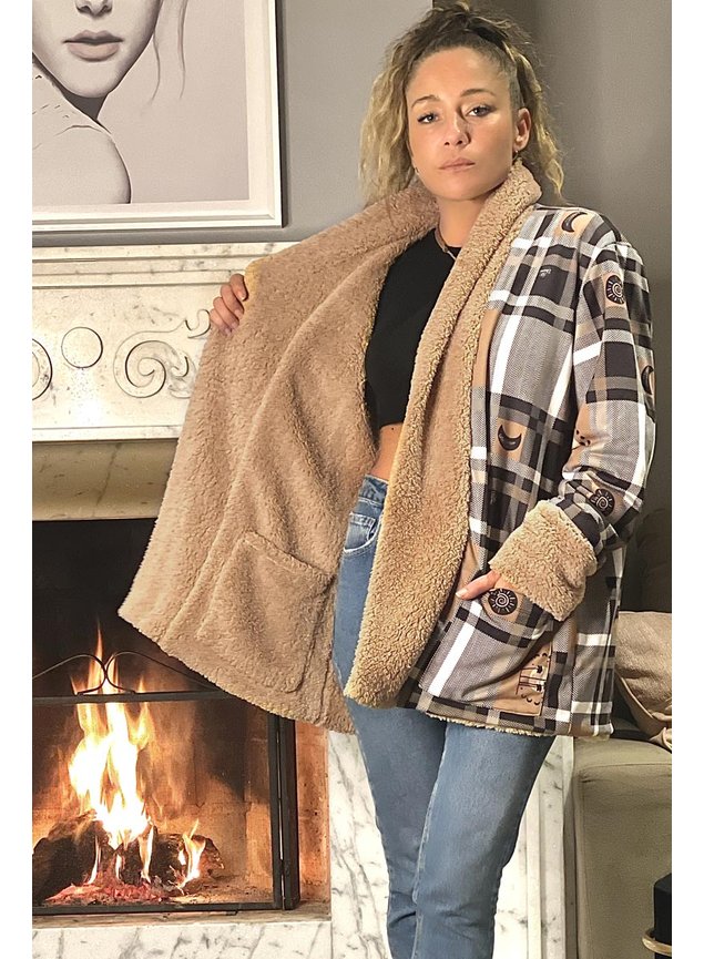 casaco teddy de pelinho caramelo 2 em 1 xadrez elementos 2