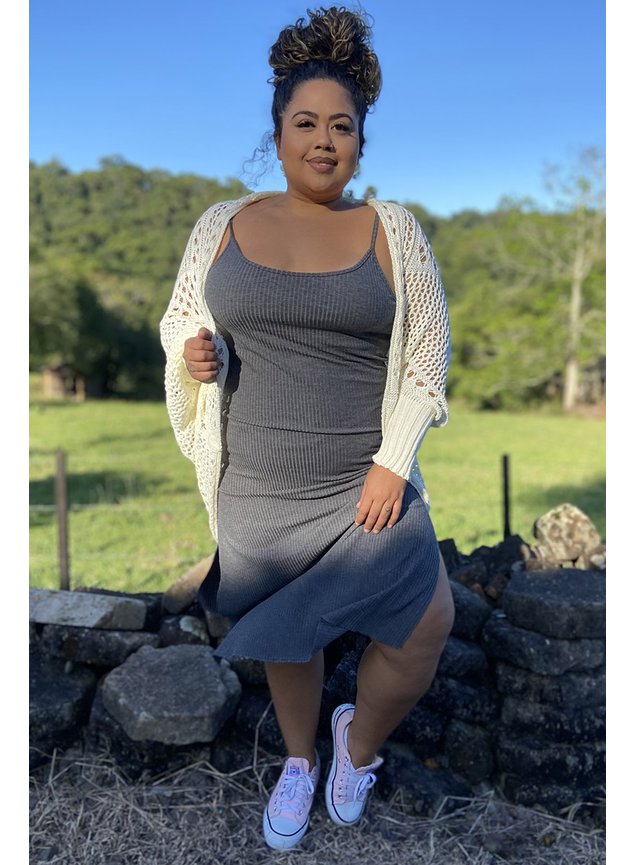 vestido canelado cinza mescla