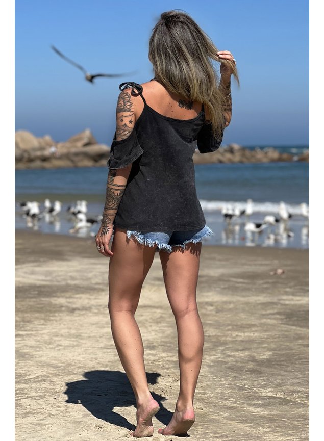 blusa estonada ombro vazado costas 2