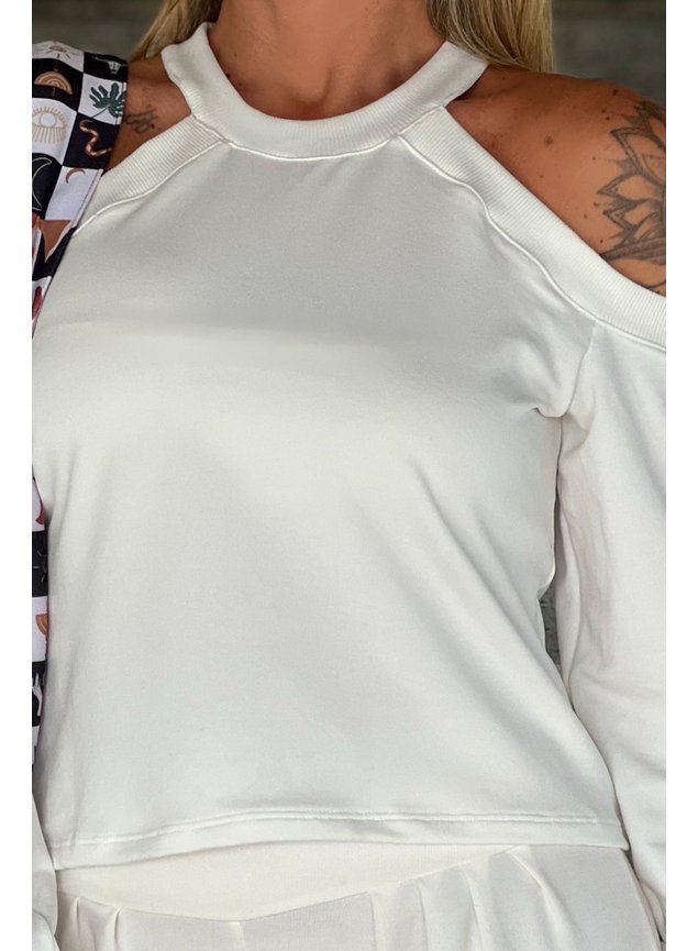 blusa moletim ombro vazado off white 3