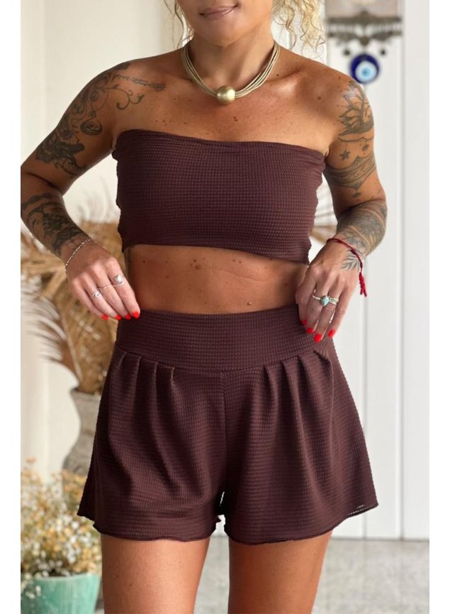 short trama leve marrom 5